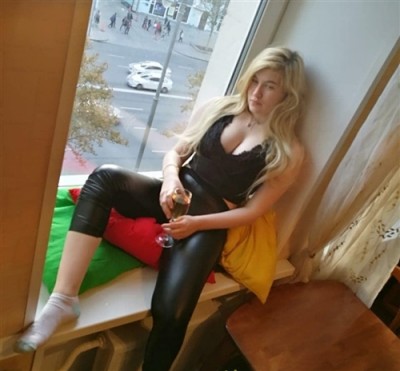 Катерина, Г. Снежное